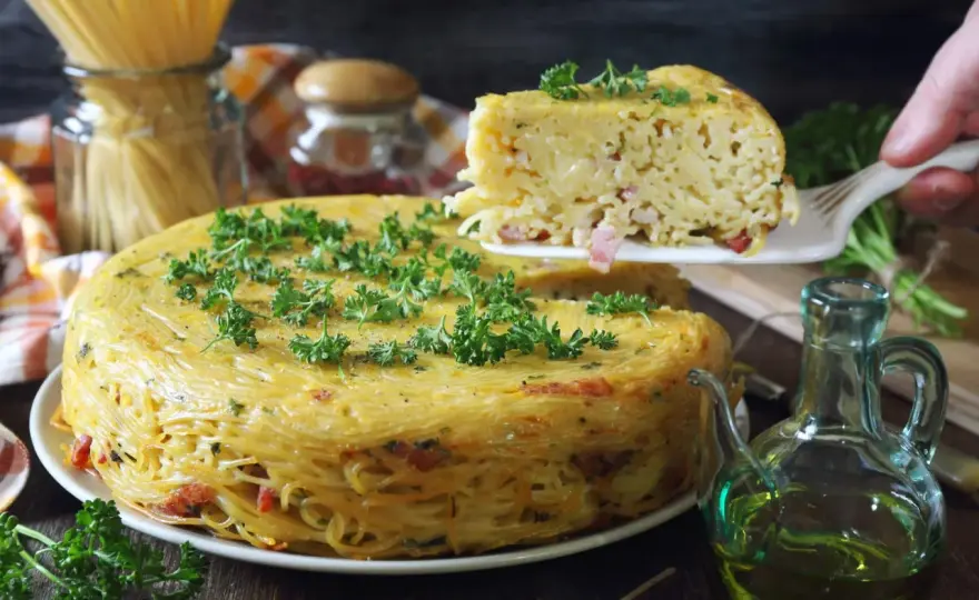 Spaghetti z piekarnika: Prosty przepis na idealną zapiekankę