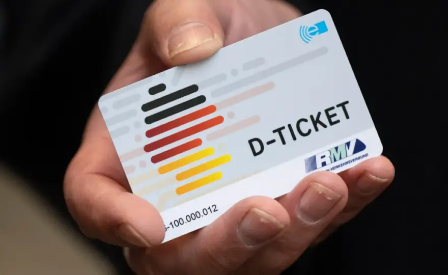 Deutschlandticket doppelt gebucht? So löst du das Problem!
