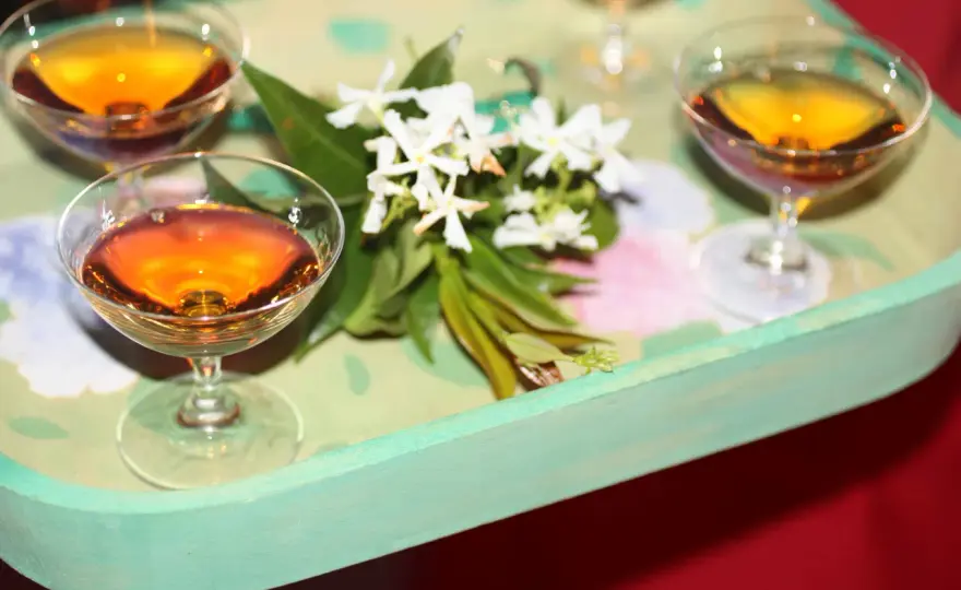 Vin Santo ersetzen? Die besten Alternativen für deine Desserts