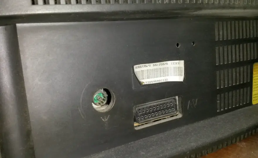 Jak podłączyć stary telewizor do internetu? Smart TV bez wymiany!