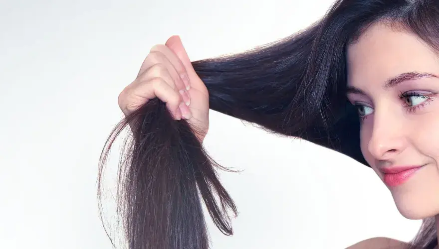 Trockene Haare retten - 5 Schritte zur perfekten Pflege