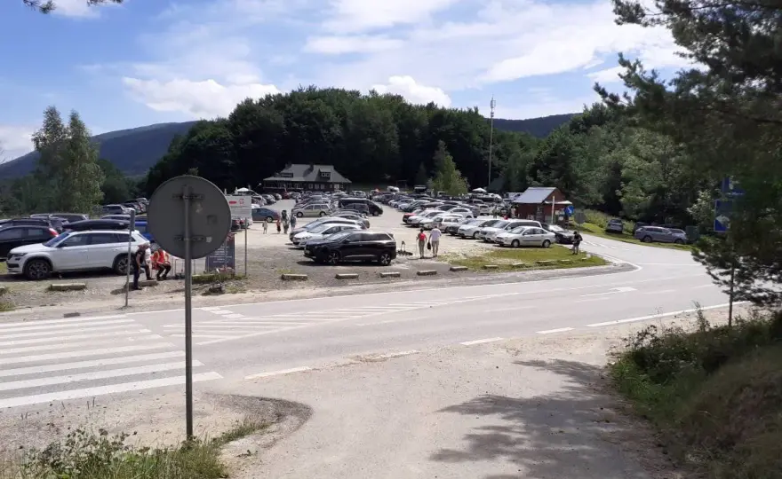 Parking Przełęcz Wyżniańska: Cennik, Dojazd i Szlaki (Przewodnik)