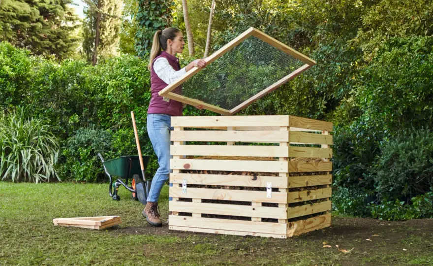 Jak zrobić kompostownik z desek? Praktyczny poradnik DIY