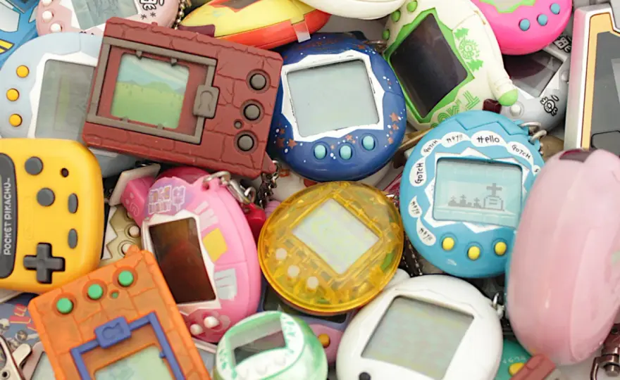 Co to jest Tamagotchi? Fenomen od lat 90. do Tamaverse