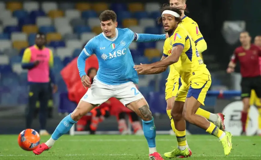Napoli - Hellas Verona - Dlaczego bilans jest tak jednostronny?