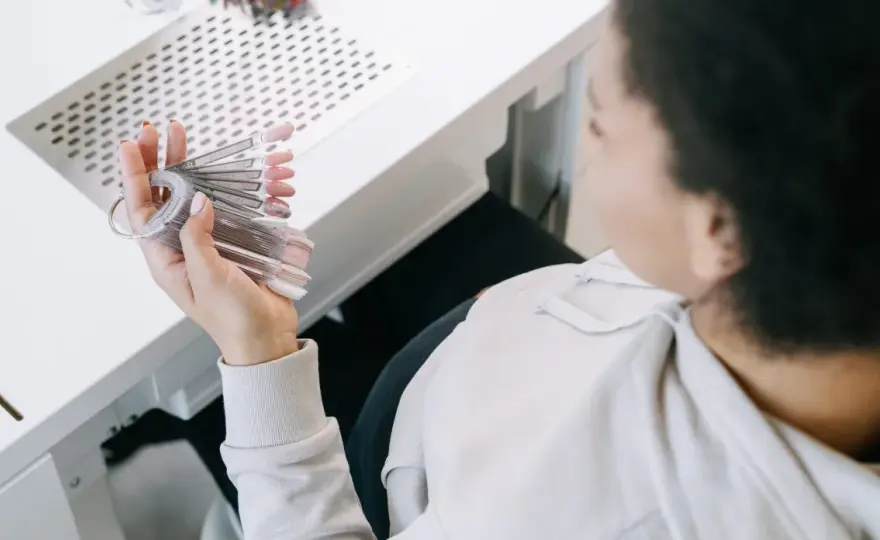 Nagellack under graviditeten - så väljer du smartare produkter