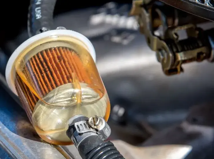 Jak często wymieniać filtr paliwa diesel, aby uniknąć kosztownych napraw