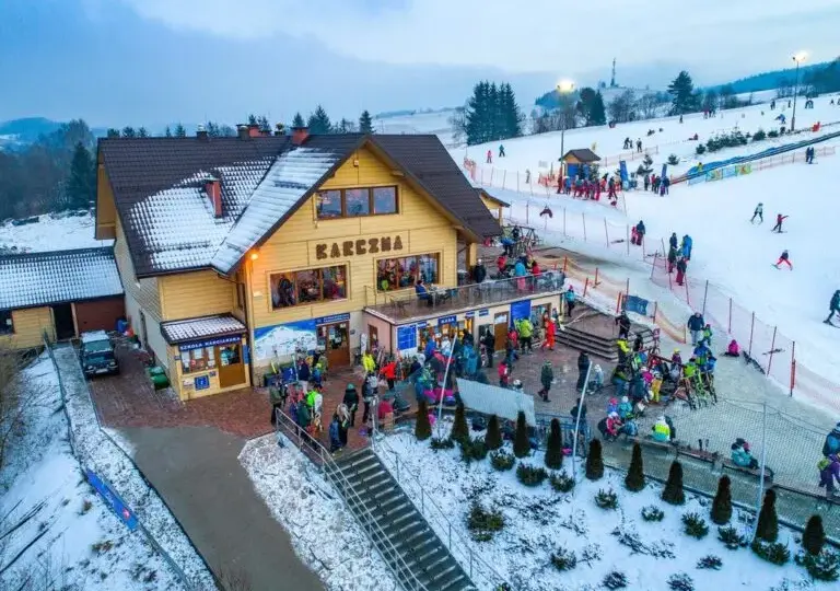 Centrum narciarskie na Mazurach: gdzie jeździć na nartach i co warto wiedzieć