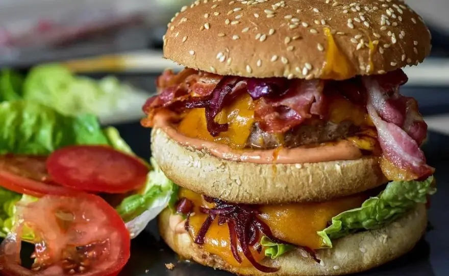 Domowy Burger Drwala: Przepis Krok po Kroku Lepszy Niż W McDonald's!