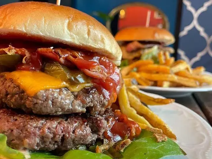 Burger & Co Kielce: Najlepsze burgery? Recenzja i menu
