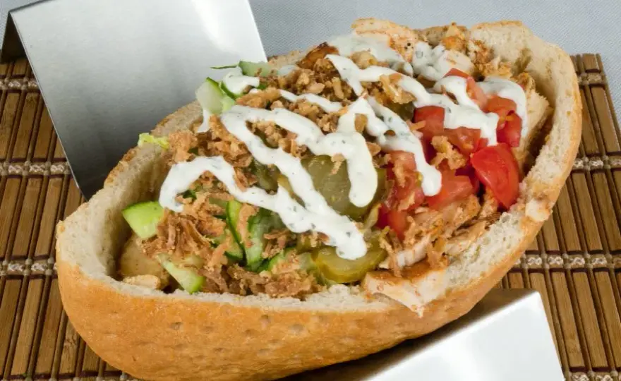 Ile kalorii ma kebab? Zaskakujące różnice w kaloryczności!