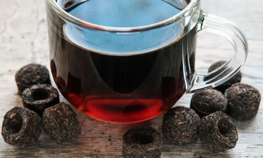 Jak parzyć herbatę czerwoną pu erh, aby uniknąć goryczy i cieszyć się smakiem