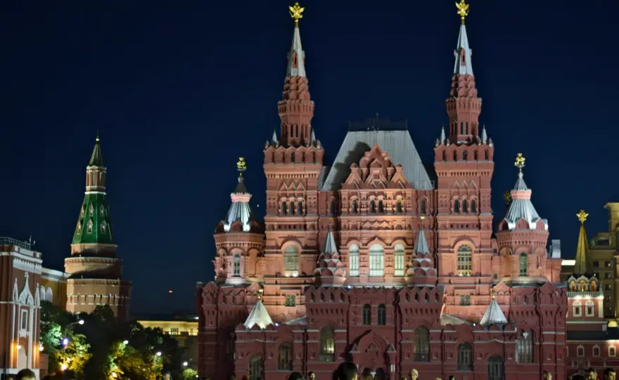 Moskwa i jej rzeka: Nad jaką leży? Odkryj serce stolicy