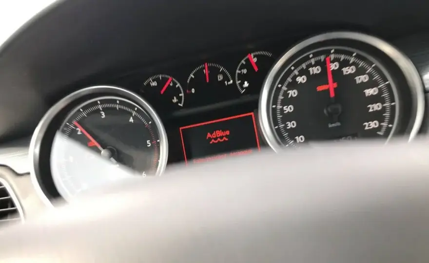 Aviso AdBlue Mercedes - ¿Nivel bajo o avería real?