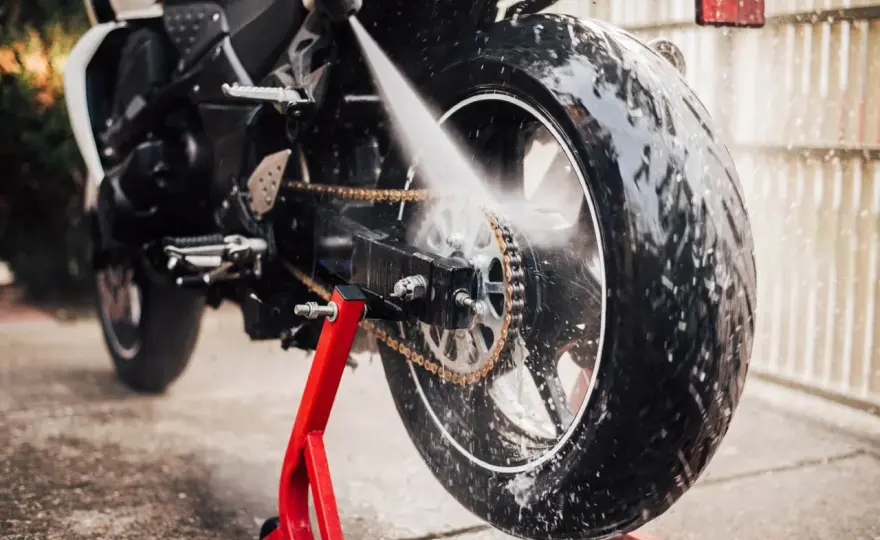 Rimessaggio Moto - La guida definitiva per un inverno senza sorprese