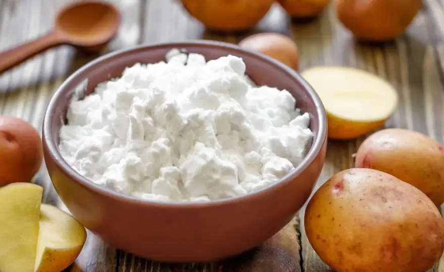 Kąpiel w krochmalu - Jak przygotować ją poprawnie i kiedy pomaga?