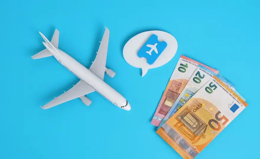 Cuándo comprar vuelos baratos - ¿Avión o tren en España?