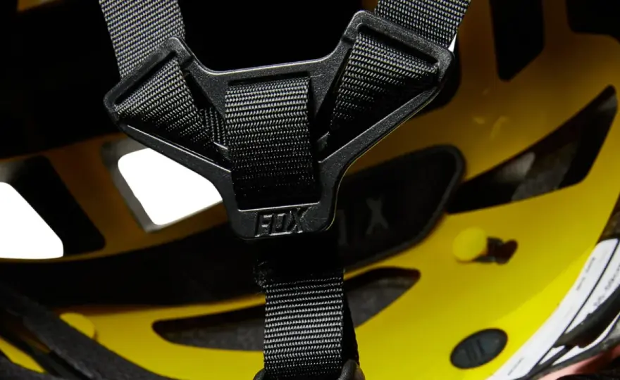 Kask MIPS w góry - Czy warto dopłacić? Poradnik