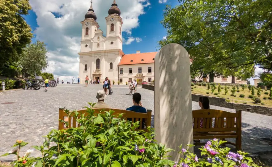 Tihany - Balaton. Jak zwiedzić półwysep bez chaosu?