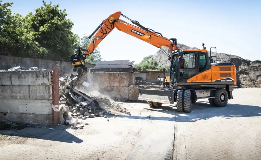Serwis maszyn Doosan/DEVELON Poznań: Naprawa i części