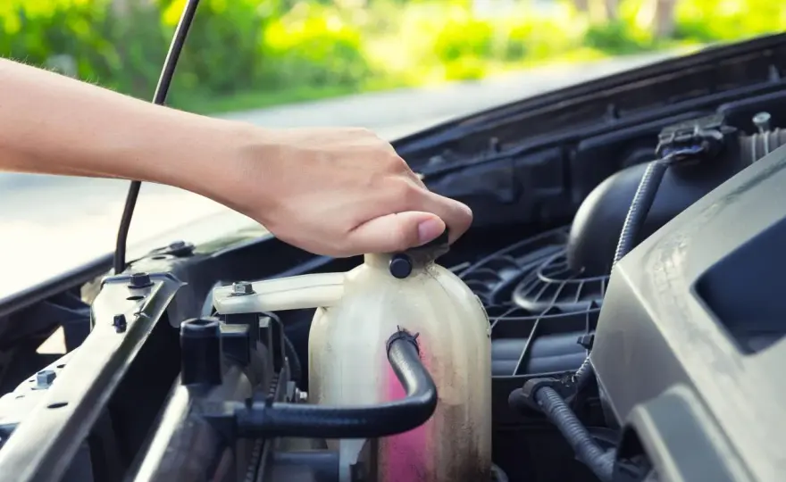 Pulizia radiatore auto - Guida completa per un motore al top