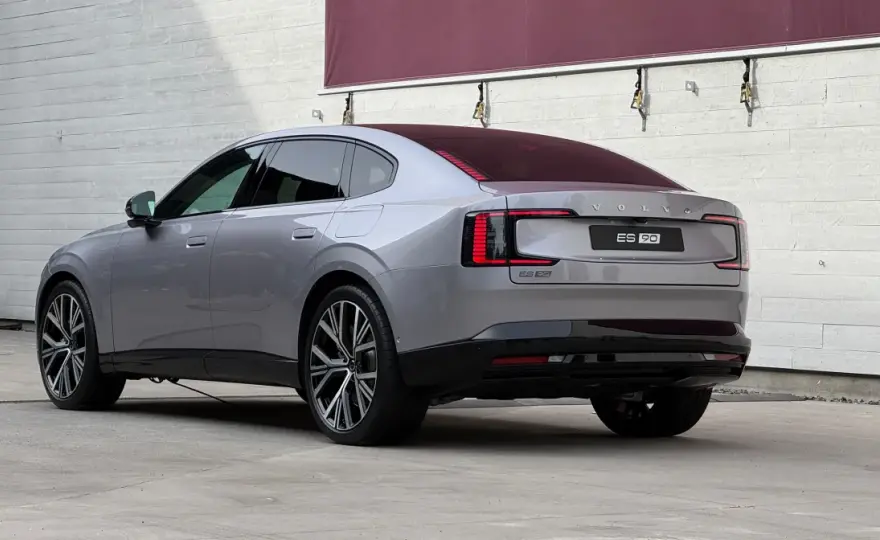 Volvo ES90 - czy elektryczna limuzyna zastąpi SUV-a?