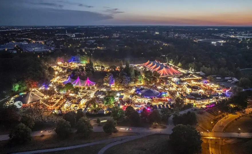 Tollwood Olympiapark - So planst du den perfekten Besuch