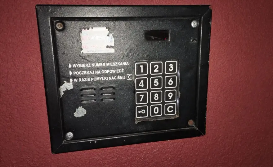 Samodzielna wymiana unifonu 2-przewodowego: poradnik krok po kroku