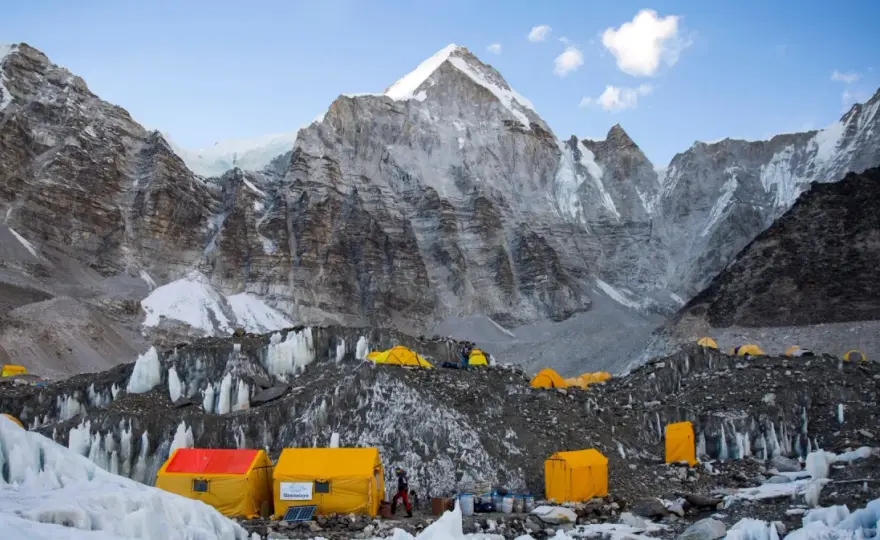 Mount Everest: 8848 m n.p.m. i tajemnice. Czy to naprawdę najwyższa góra?
