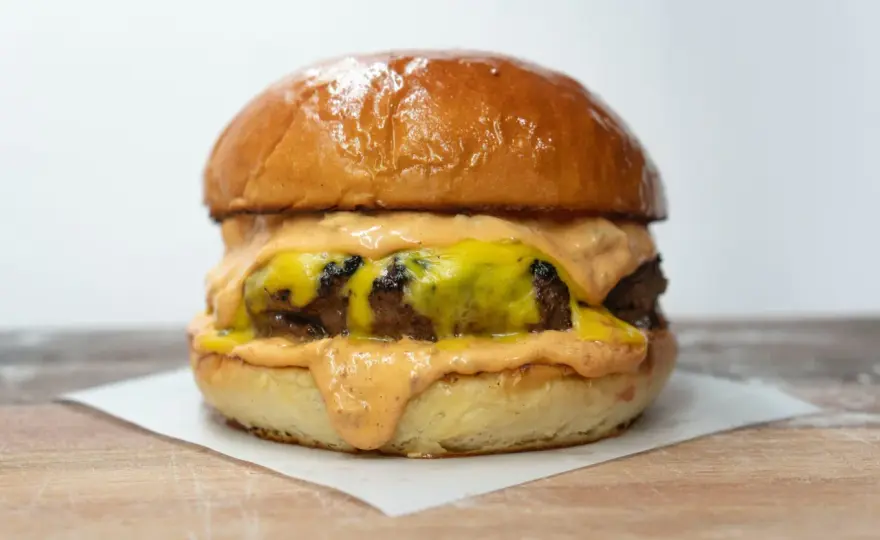 Master Grill Bielsko-Biała: Gdzie zjeść najlepsze burgery i zamówić?