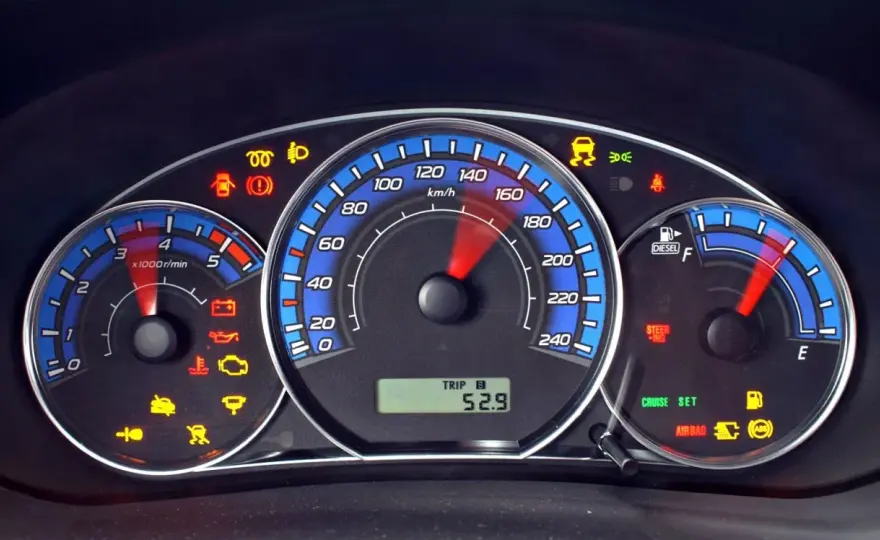Kontrolki Ford Focus MK2 - Co oznaczają i jak reagować?