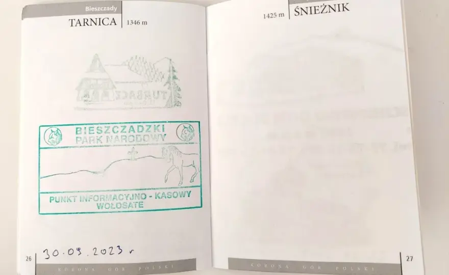 Gdzie kupić książeczkę Korony Gór Polski? Sprawdź najlepsze oferty