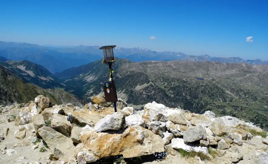Tossa Plana de Lles - Guía completa para una cima pirenaica