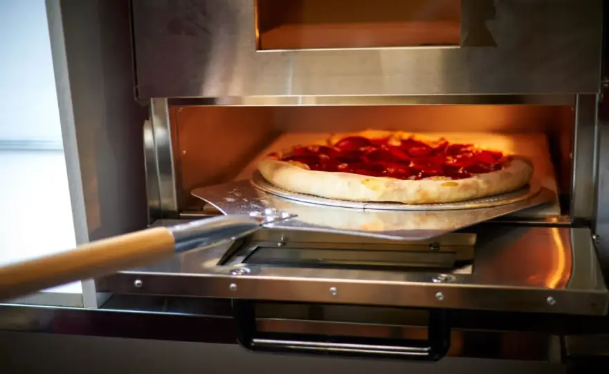 Pieczenie pizzy: termoobieg czy góra-dół? Poznaj sekret!