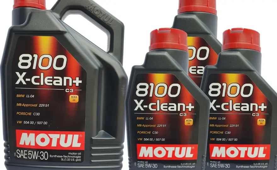 Motul 8100 X-CLEAN+ 5W-30 - najlepszy wybór dla Twojego silnika