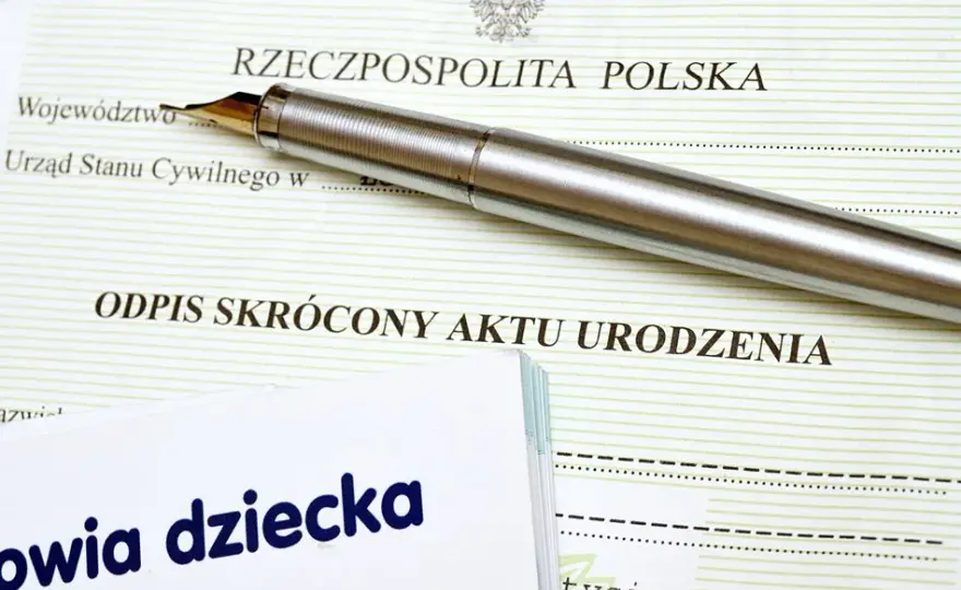 Odpis skrócony aktu urodzenia: online czy w USC? Kompletny poradnik