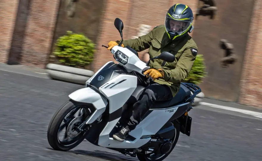 Peugeot Tweet 125 problemas - qué revisar antes de comprarlo