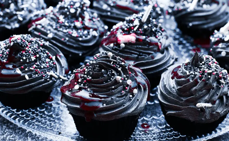 Muffinki Halloween - Jak zrobić i ozdobić upiorne babeczki?