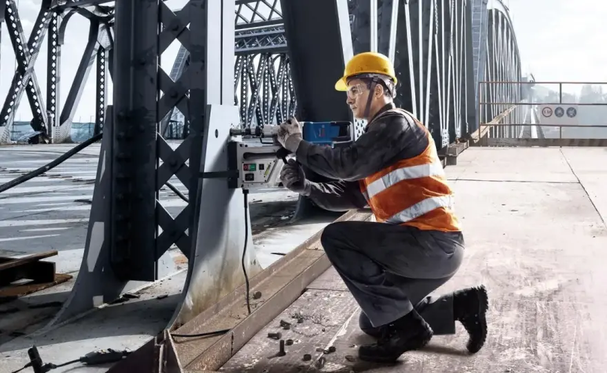 Bosch GBM 50-2 - kiedy wiertarka magnetyczna do stali ma sens