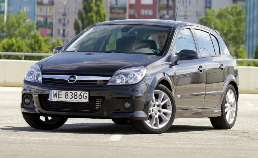 Żarówki Opel Astra H - Jak dobrać H7, H1 i D2S bez pomyłek?