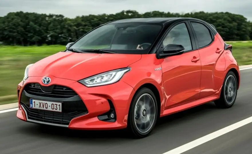 Toyota Yaris Hybrid: Czy warto kupić? Koszty, wady, zalety (2026)
