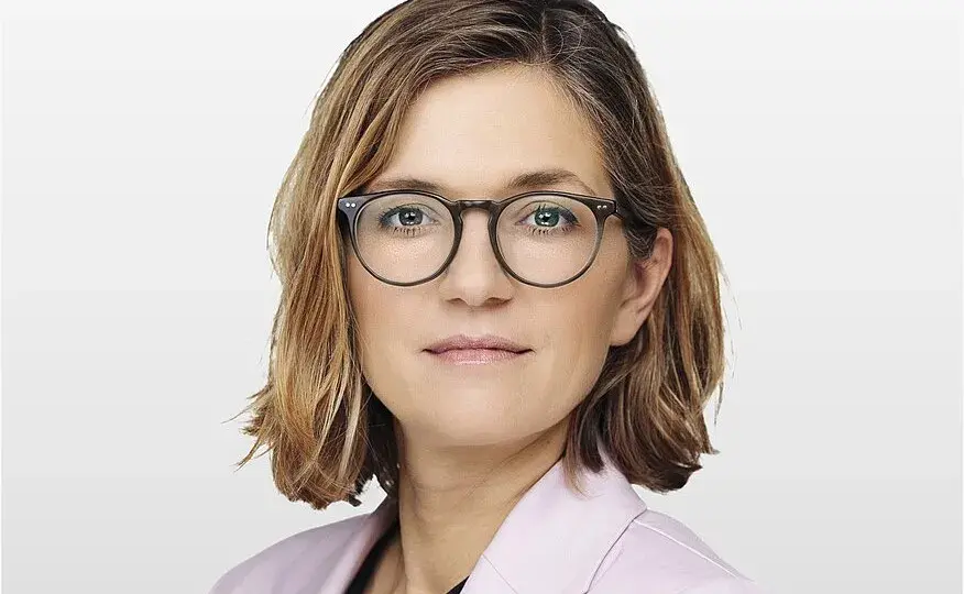 Magdalena Biejat: Co kryje jej wizerunek? Fryzura, styl, okulary