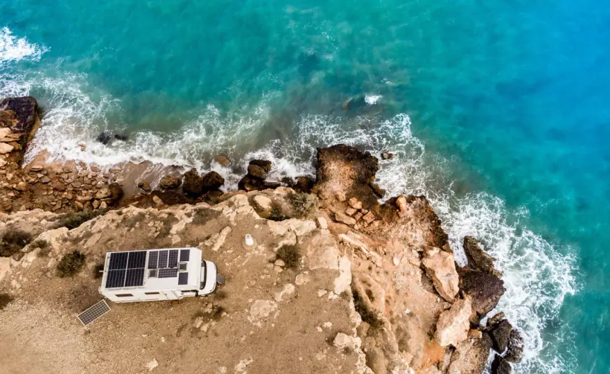 Emplacement privé en Espagne - Van et camping-car sans surprise