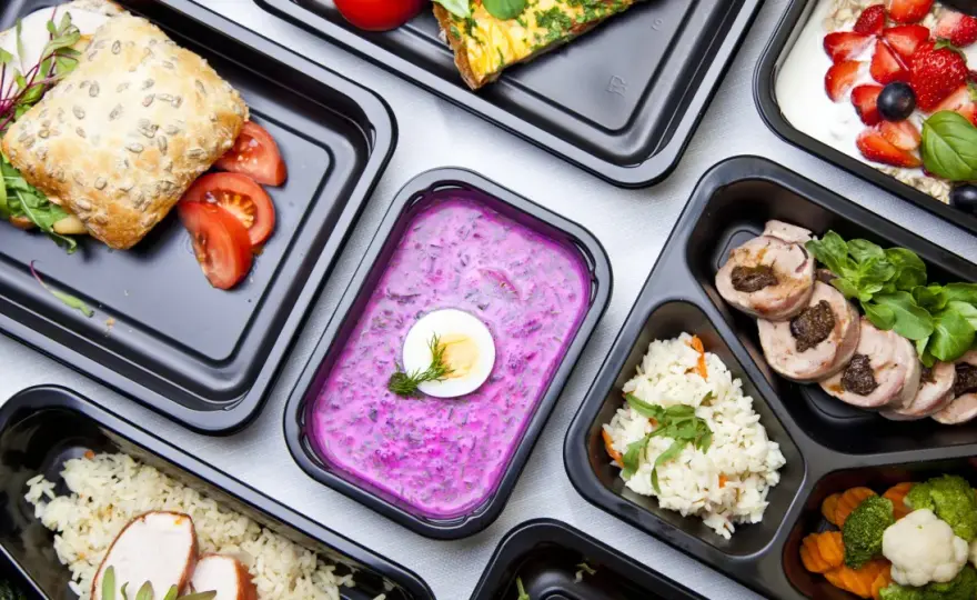 Dieta Slim Catering: Jak wybrać najlepszą i schudnąć?