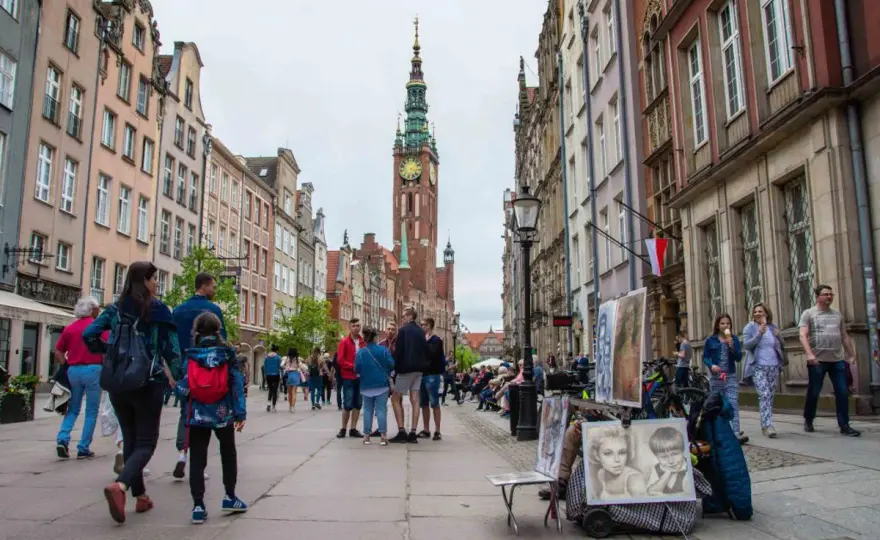 Długi Targ Gdańsk - Spacer po sercu miasta. Jak zwiedzać?