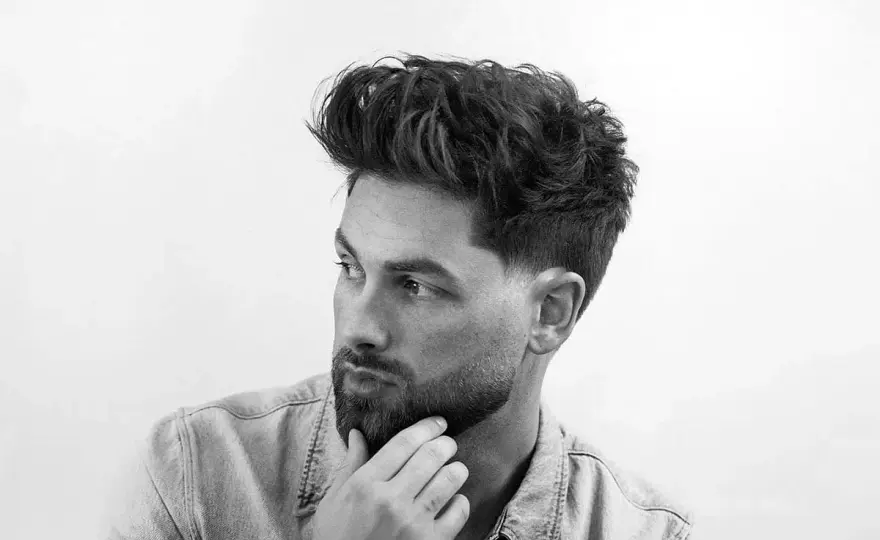 Taper Fade con Diseño - Guía Completa para un Estilo Único