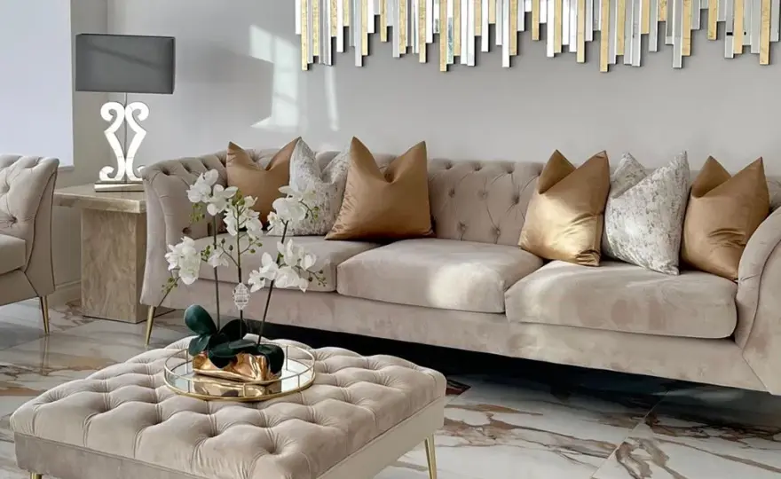 Styl glamour co to znaczy - odkryj jego tajemnice i cechy