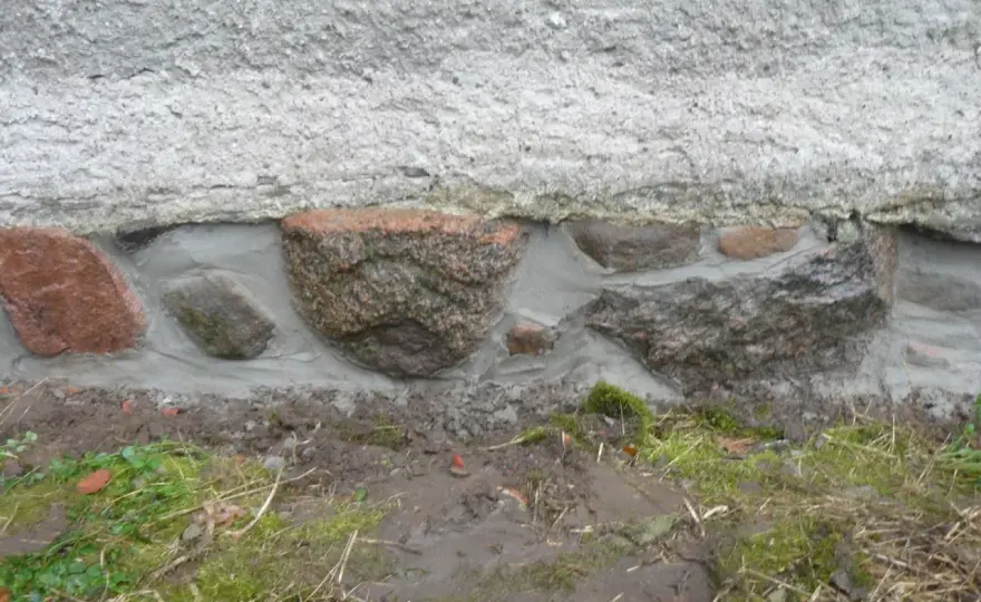 Feldsteinfundament abdichten - So geht's richtig!