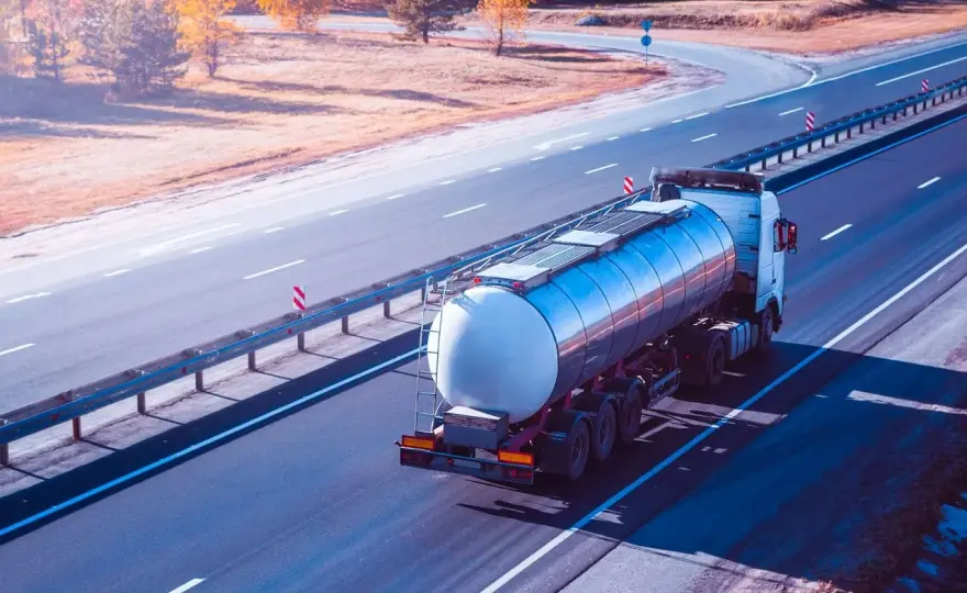 Gefahrguttransport auf der Straße sicher planen und durchführen