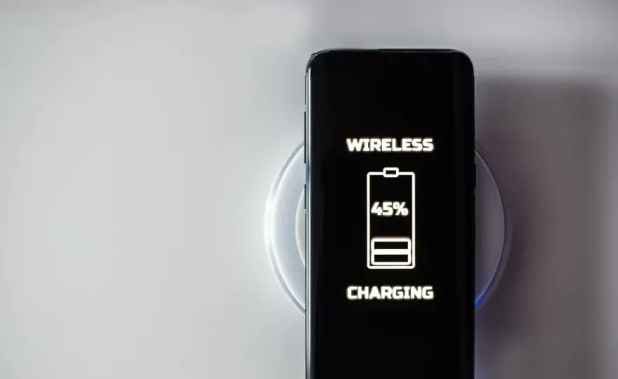 Jak włączyć ładowanie bezprzewodowe Samsung i uniknąć problemów z ładowaniem